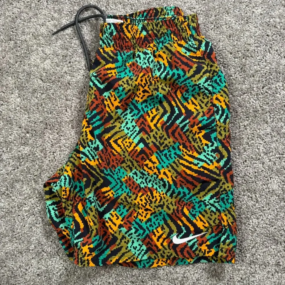 Nike Wild All‎ Over Print M 6